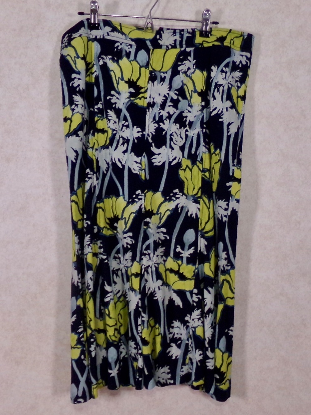 NWOT Tory Burch Midi Ruffled Hem Skirt, Navy w/ floral Drape Print Size Large